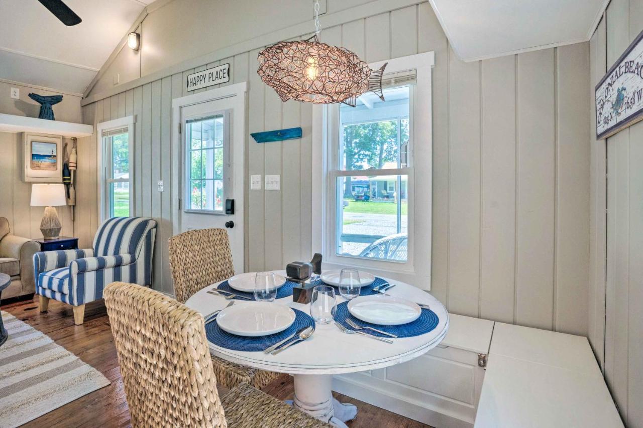Chic Cottage With Private Yard Steps To Beach! 콜로니얼 비치 외부 사진