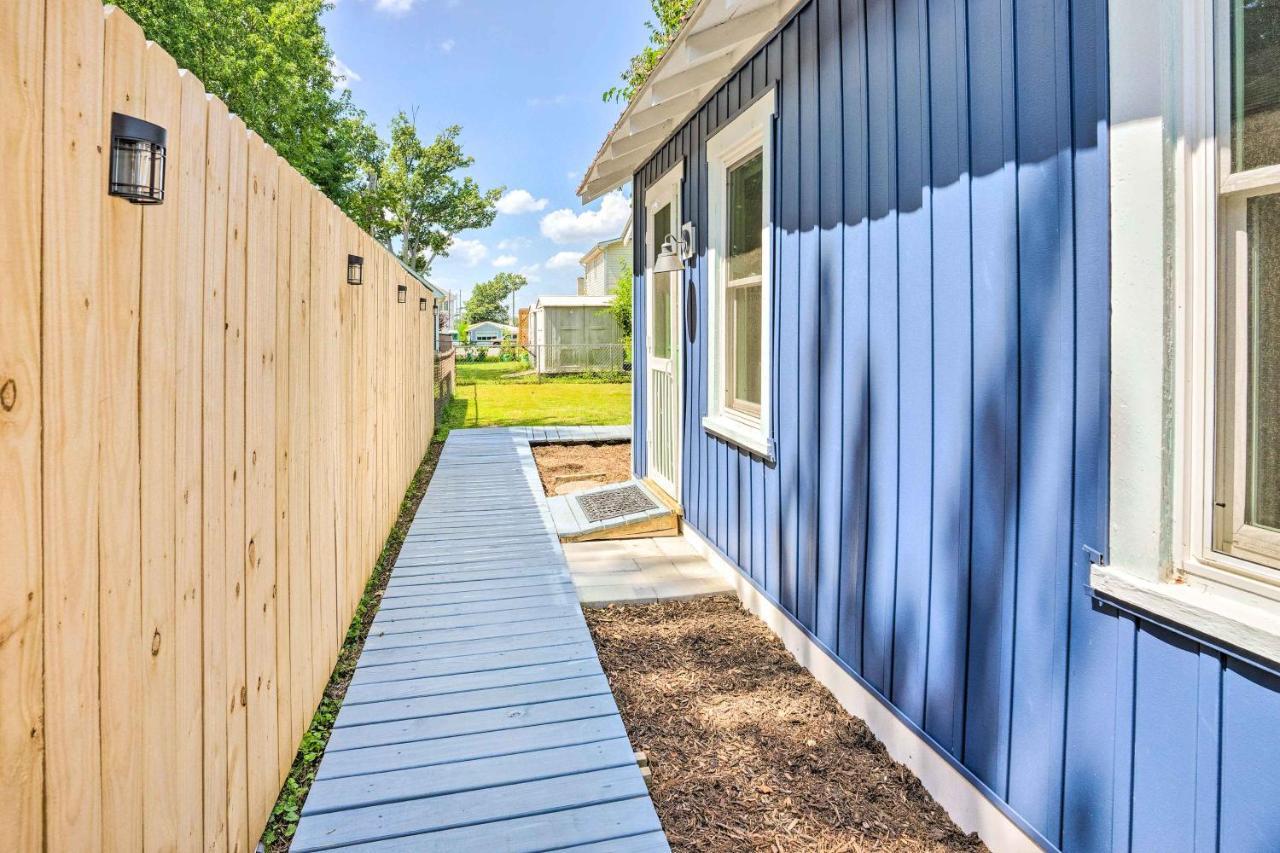 Chic Cottage With Private Yard Steps To Beach! 콜로니얼 비치 외부 사진